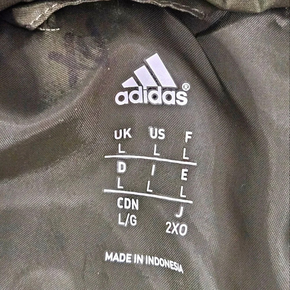 Perfect Adidas jacket - Picture 3 of 6